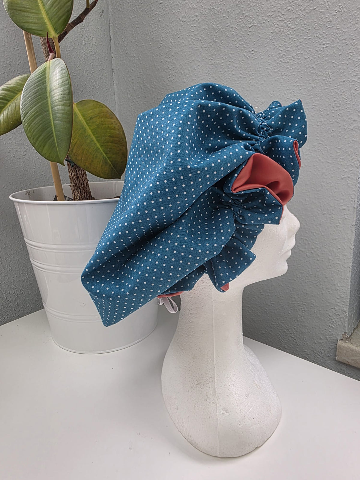 Bonnet Satin petrol aprico