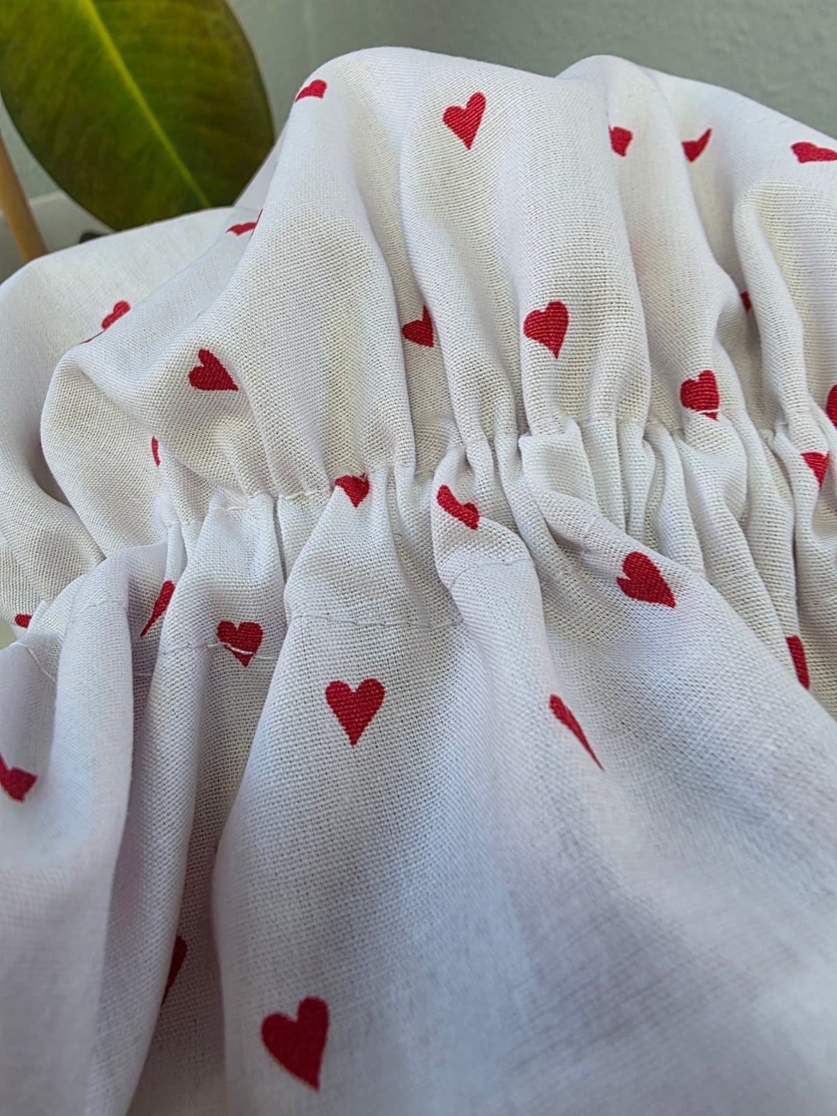 Bonnet Satin Herzen Herzchen