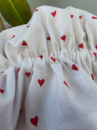 Bonnet Satin Herzen Herzchen