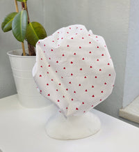 Bonnet Satin Herzen Herzchen