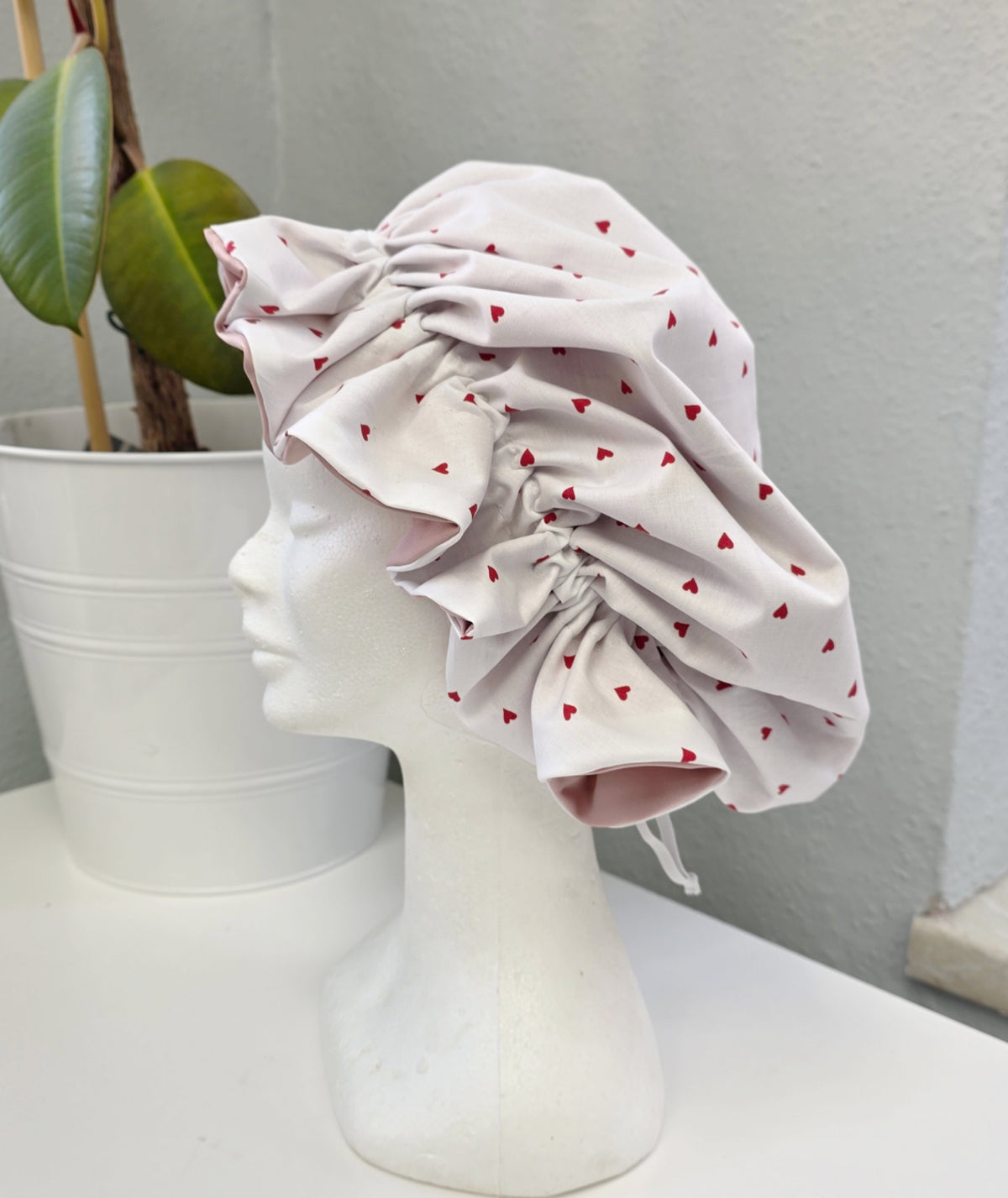 Bonnet Satin Herzen Herzchen