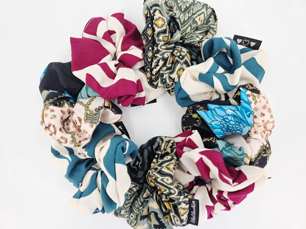 Scrunchie  Style – beige - rot Muster | Großes Stoff Haargummi | Handmade Unikat