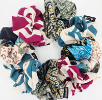 Scrunchie  Style – beige - rot Muster | Großes Stoff Haargummi | Handmade Unikat