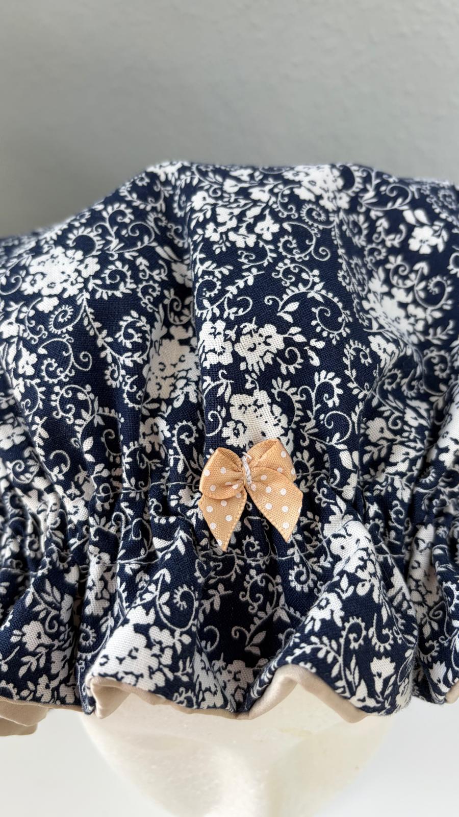 Bonnet Satin Ornamente dunkelblau