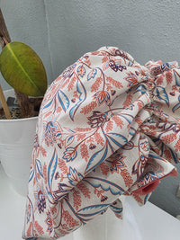 Bonnet Satin aprico Blumen