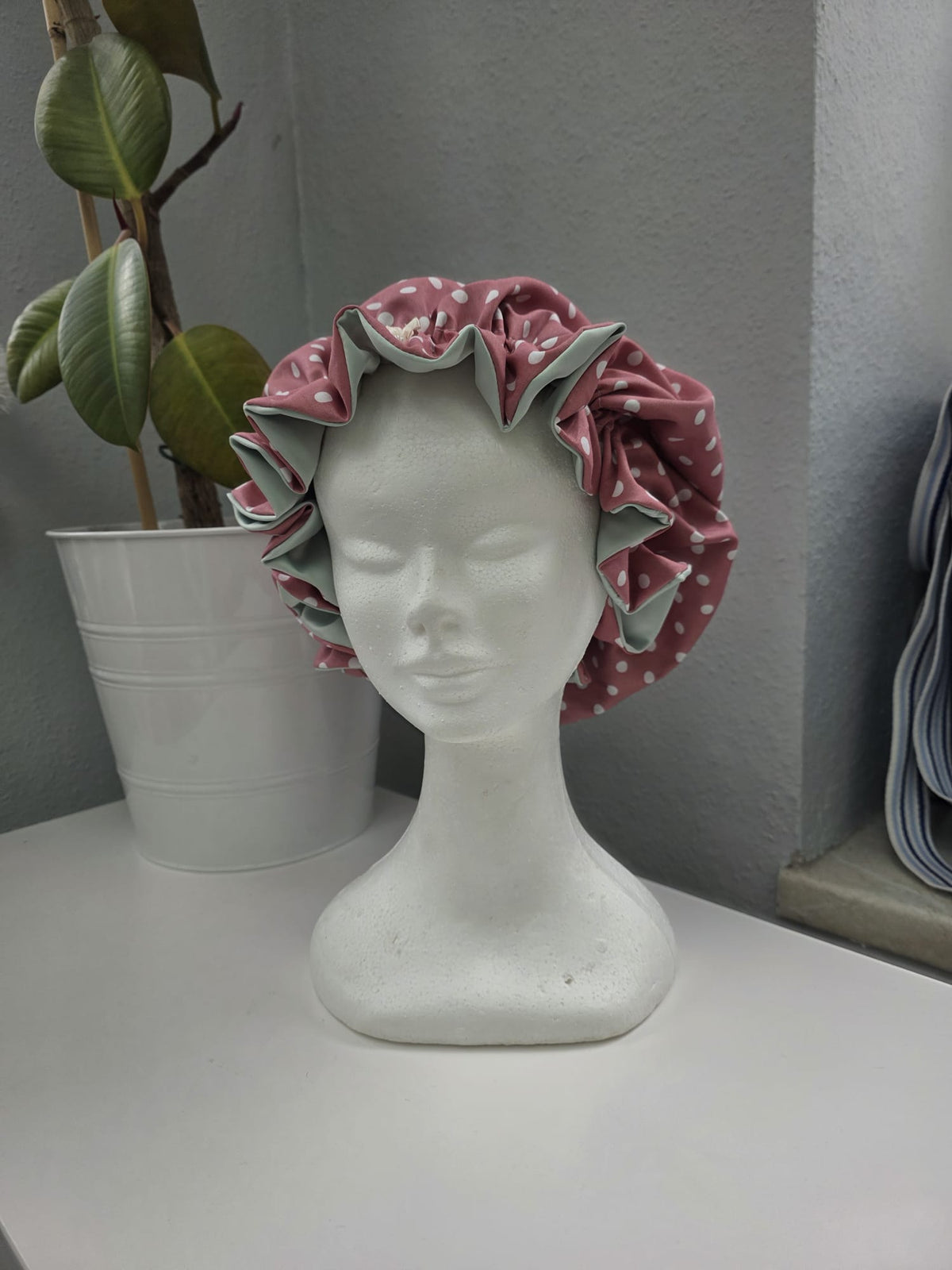 Bonnet Satin große Dots altrosa mint